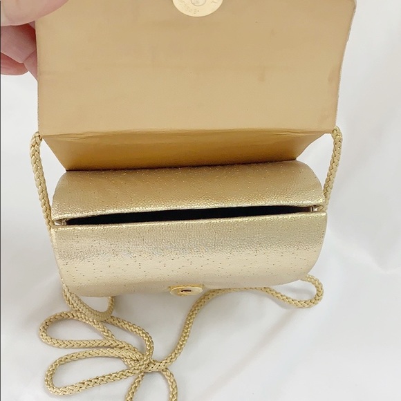 PRESTON & YORK Gold Bucket Bag Crossbody 6”x4.5” - Picture 4 of 7